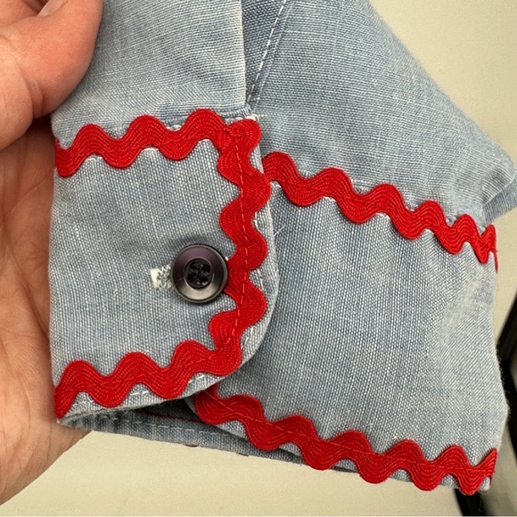 Vintage Blue Shirt with Colorful Patch Pockets Red Rick Rack Quilt‎ - Picture 2 of 9